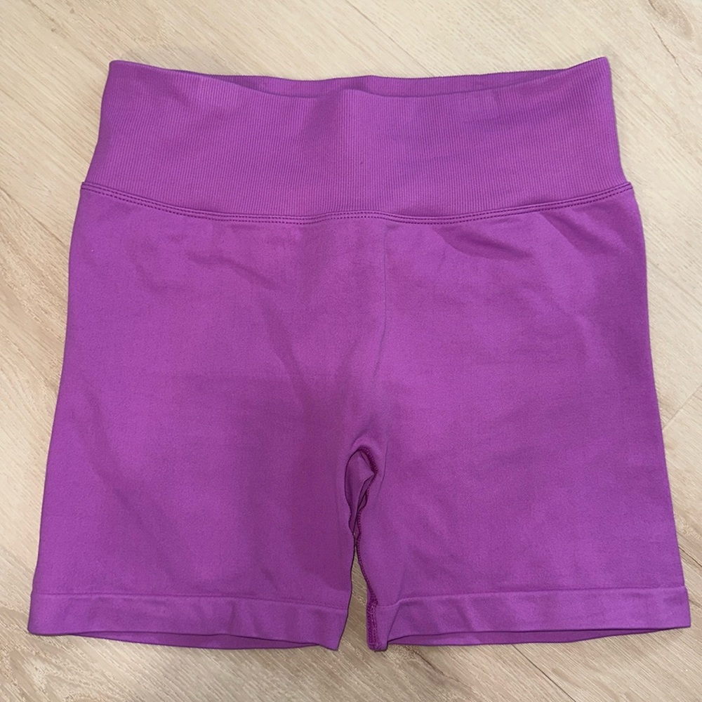 Keep That Pump shorts size small